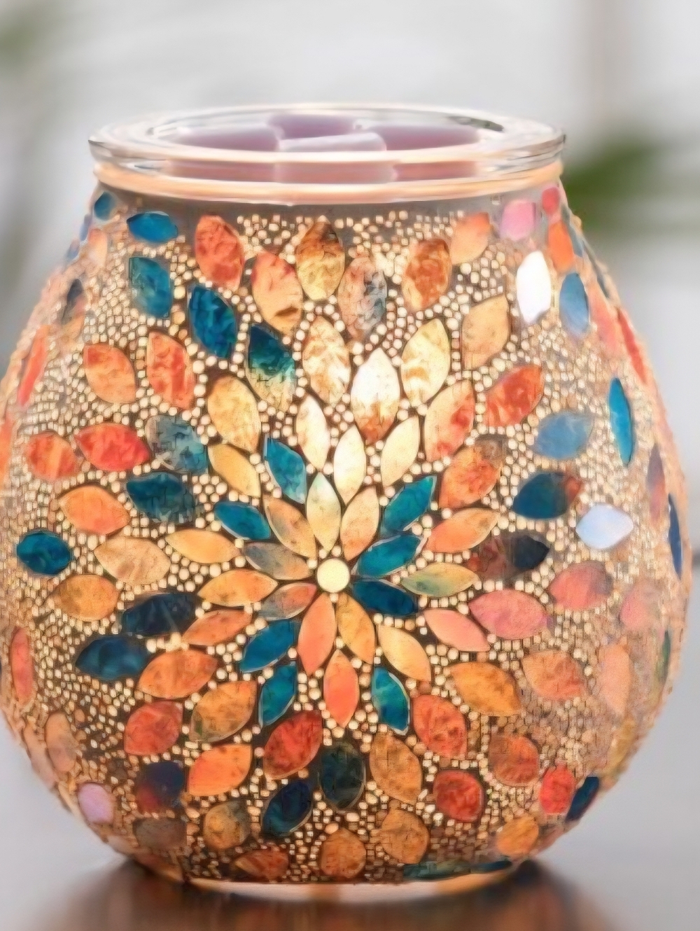 Scentsy Pearlescent Petals Wax Warmer *NEW*